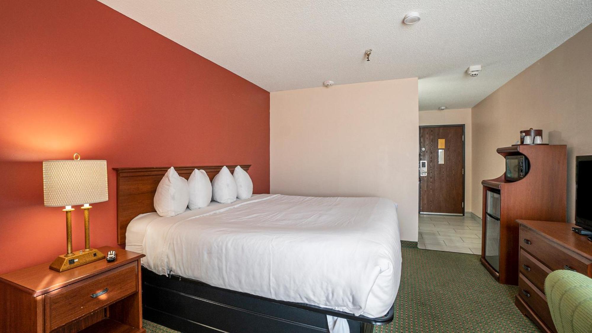 Days Inn & Suites By Wyndham Mt Pleasant Mount Pleasant Habitación foto